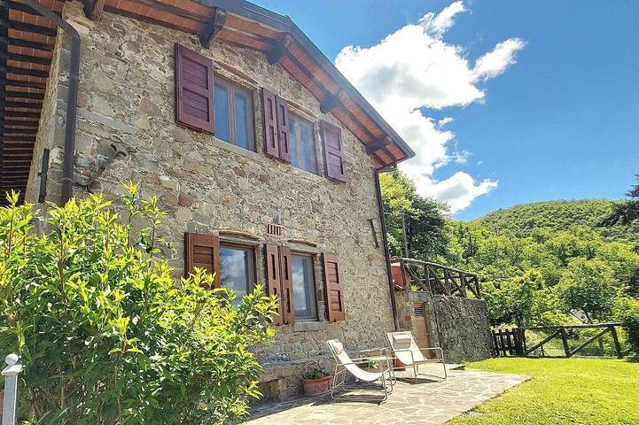Gîte pour 5 personnes, avec Terrasse et Jardin