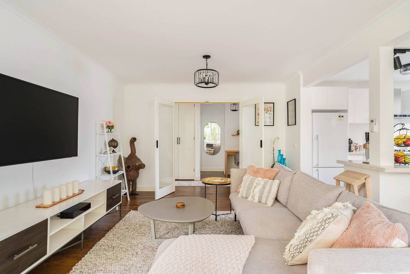 Entire apartment, 3bd 2 bthtoorak Village luxurious Apartment, Relax in Melbourne, Victoria