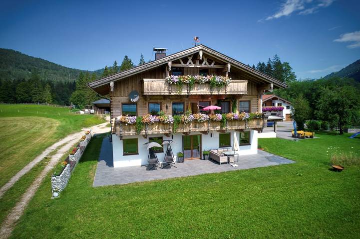 Ferienwohnung für 2 Personen, mit Garten und Seeblick sowie Ausblick am Achensee