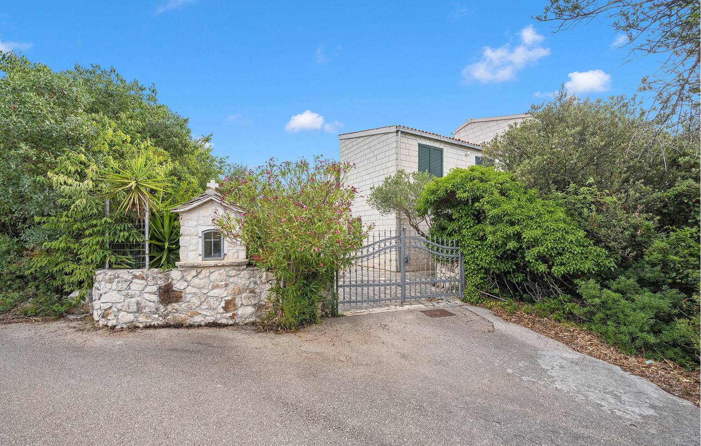 Ferienhaus für 12 Personen mit Terrasse in Rogoznica, Šibenik-Knin