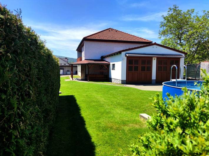 Vakantiehuis voor 8 personen, with tuin and terras as well as zwembad, met huisdier in Tsjechië
