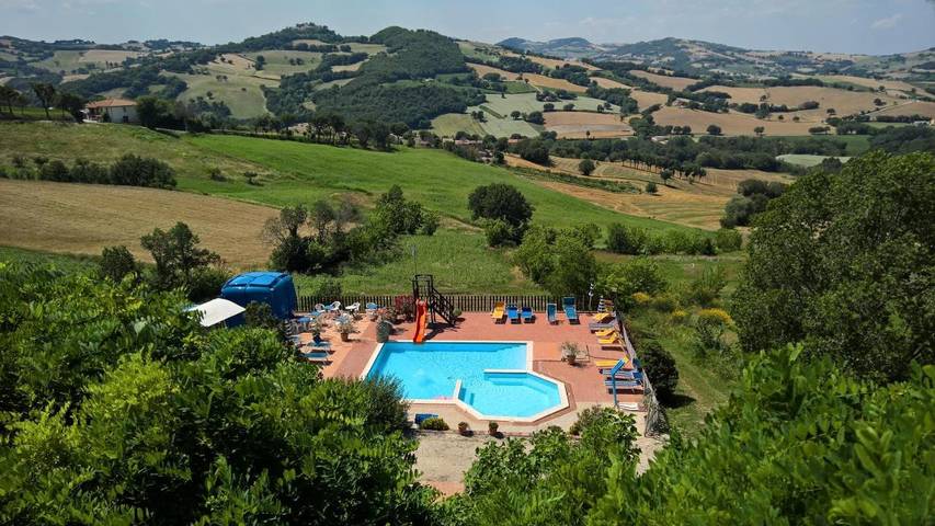 Appartamento vacanze per 8 persone, con giardino e panorama nonché piscina - 1