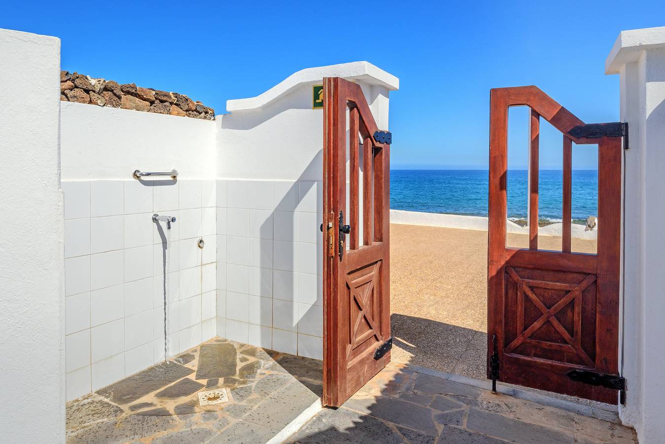 Ganze Wohnung, Ferienwohnung 'El Patrón' mit Gemeinschaftsterrasse, Gemeinschaftsgarten und Wlan in Playa Honda, San Bartolomé