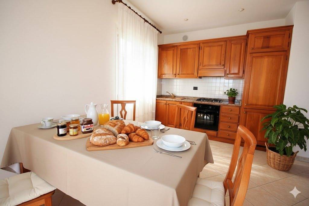 Ganze Wohnung, Wohnung mit Meerblick und Garten | V31 in Poggi (Imperia), Imperia