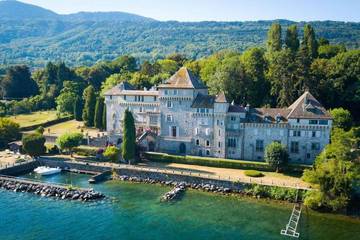 Gîte pour 2 personnes, avec vue sur le lac et vue à Lugrin