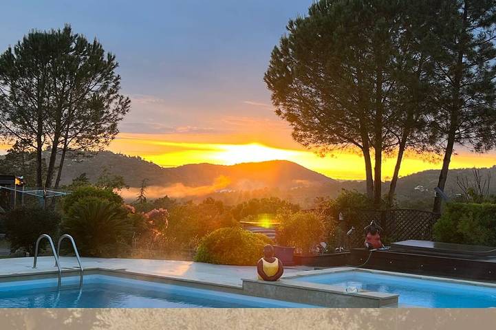 Apartamento de vacaciones para 6 personas, con jacuzzi además de jardín y piscina, Se admiten mascotas - 1