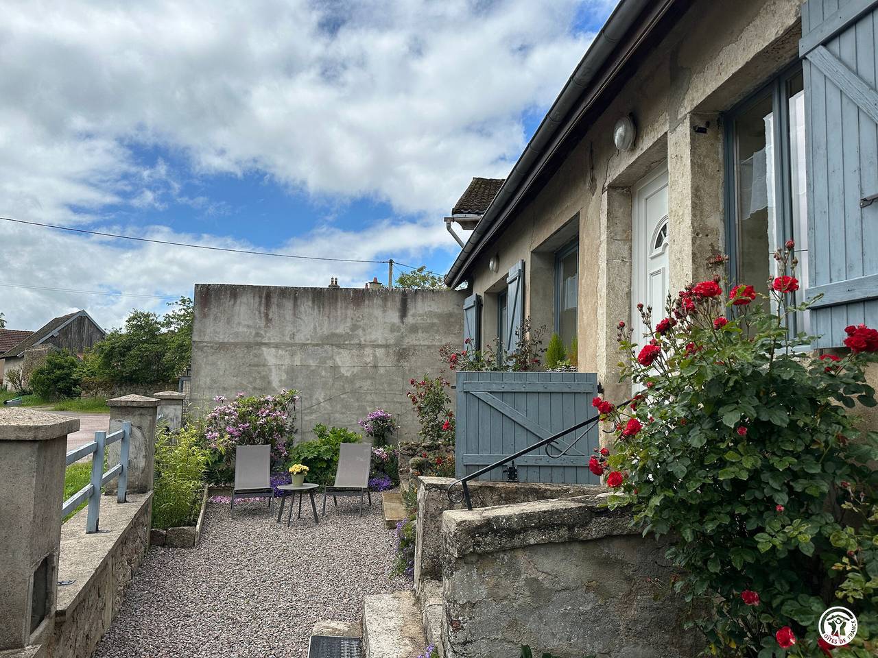 Charming cottage in Morvan with private garden in Saulieu, Montbard region