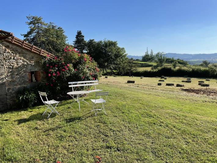Gîte pour 3 personnes, avec terrasse ainsi que piscine et jardin dans Saône-et-Loire - 3