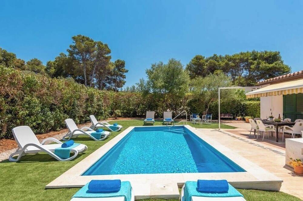 Menorca Chalet Rustic Sunny Retreat by the Sea in Santo Tomas, Es Migjorn Gran