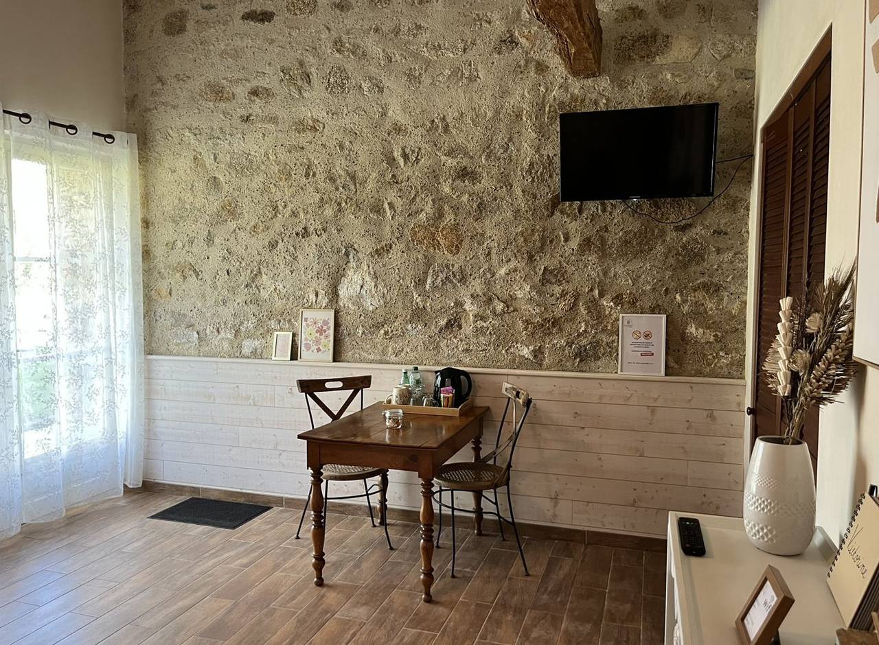 Chambres d'hôtes de L'Etang Neuf - proche du Puy du Fou - Chambre Victorine in La Flocellière, Fontenay-le-Comte