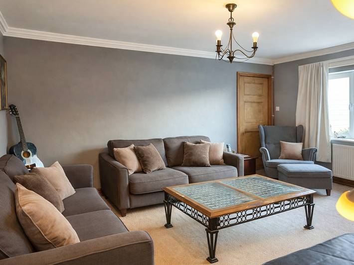 Ganze Wohnung, Ferienwohnung für 4 Personen mit Garten in Highlands