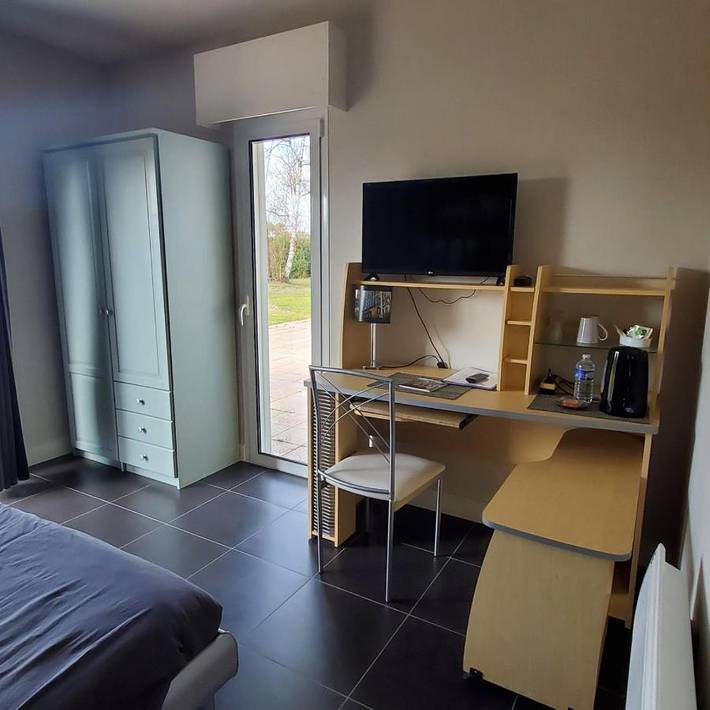 Chambre d’hôte pour 4 personnes, avec vue et jardin à La Celle-sous-Gouzon - 3