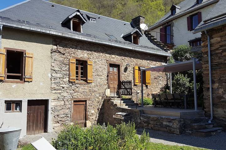 Gîte pour 10 personnes, avec piscine