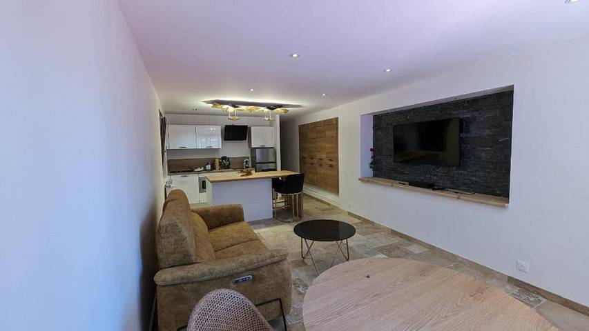 Gîte pour 2 personnes, avec Balcon et Vue dans Office De Tourisme D Embrun