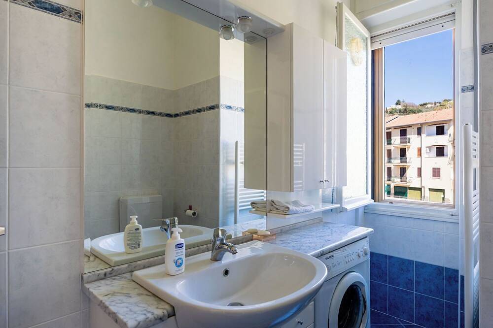 Entire apartment, Geranio in Pietra Ligure, Pietra Ligure Municipality