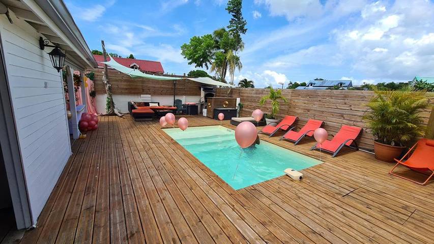 Lodge pour 6 personnes, avec jardin ainsi que piscine et vue - 1