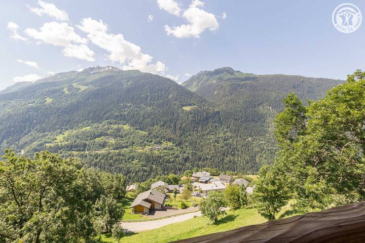 Gîte pour 6 personnes, avec terrasse et sauna, animaux acceptés à Montvalezan - 2