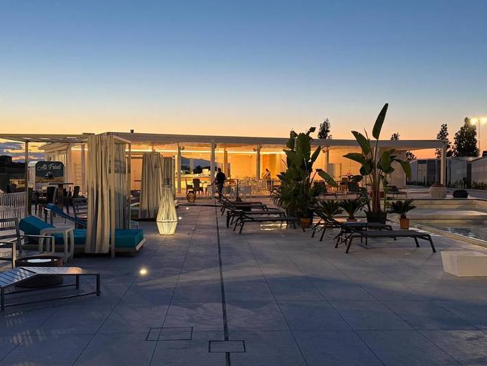 Bungalow für 5 Personen, mit Pool und Kinderpool sowie Terrasse und Ausblick in Kalabrien - 4