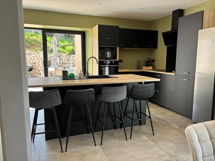 Location de vacances pour 10 personnes, avec vue et jardin à Saint-Victurnien - 3