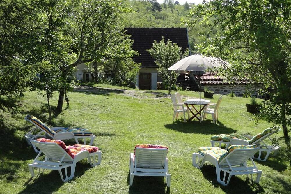 Gîtes de France® - Les gites de La Grave 2 in Cardaillac, Lot