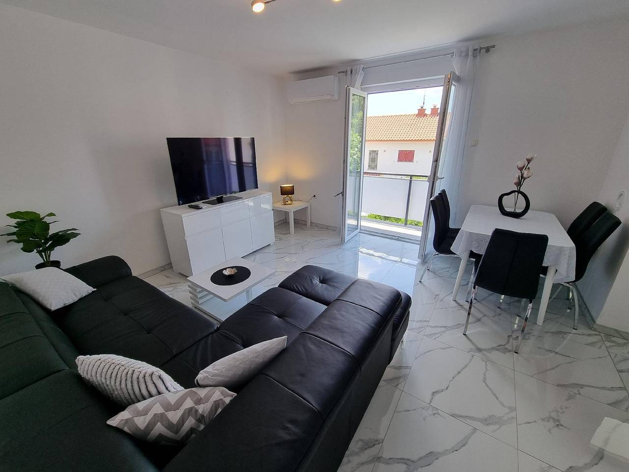 Ganze Ferienwohnung, Ferienwohnung für 4 Personen ca. 60 qm in Crikvenica, Kvarner Bucht (Crikvenica und Umgebung) in Crikvenica, Primorje-Gorski Kotar