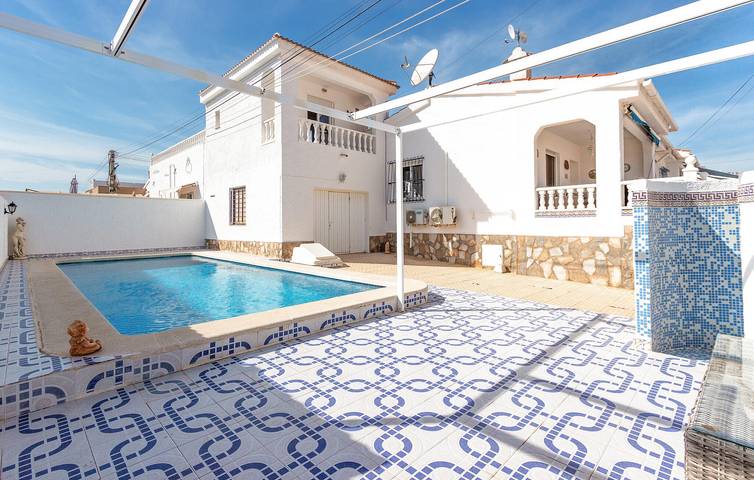 Ferienhaus für 6 Personen, mit Terrasse und Garten sowie Pool in Ciudad Quesada