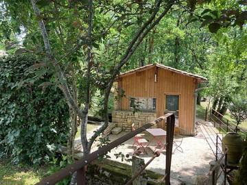 Gîte pour 2 personnes, avec jardin et vue à Chazelles