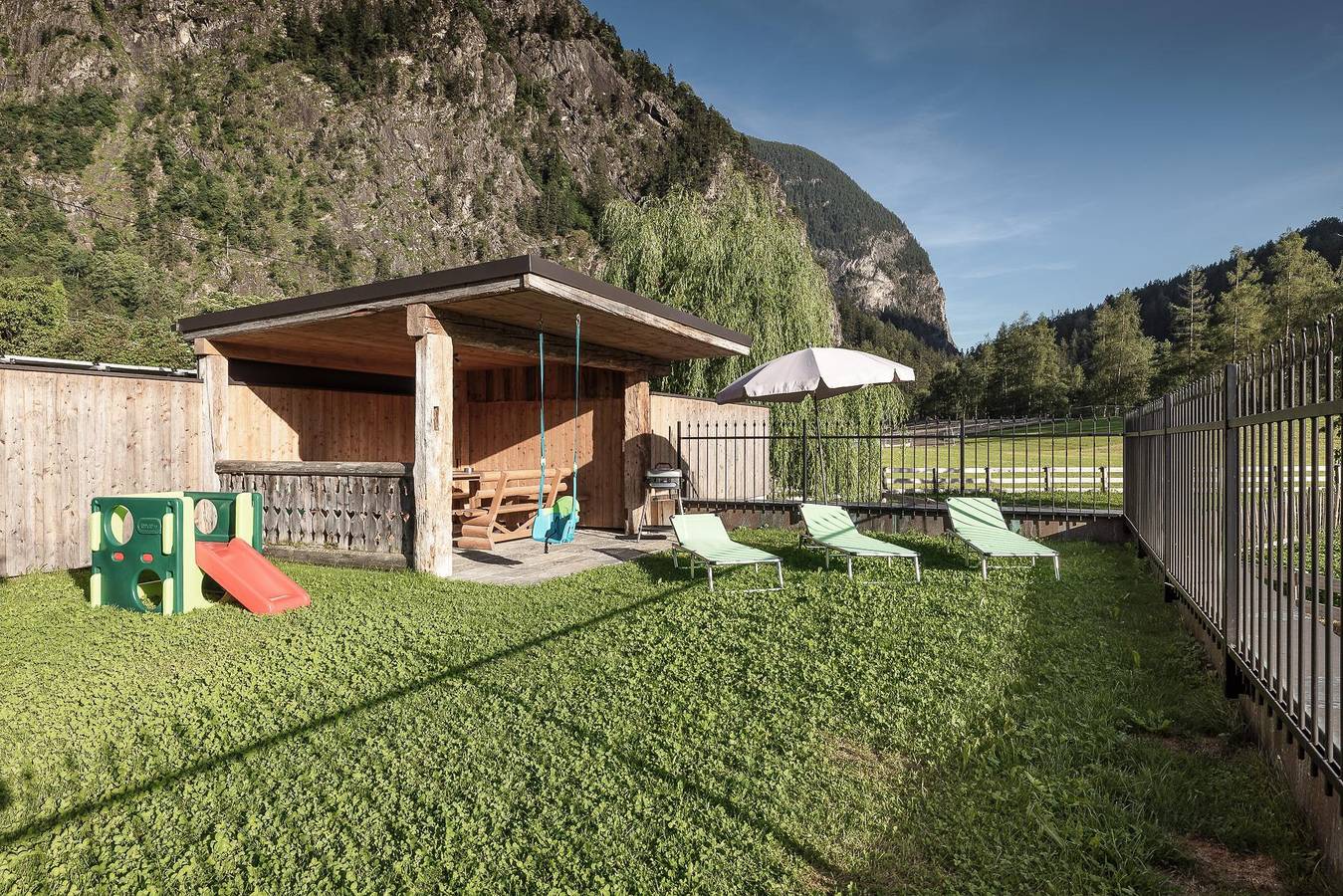 Ganze Ferienwohnung, Appartement "Alpenrose" in Habichen, Oetz