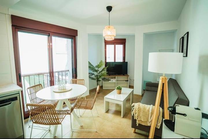 Apartamento de férias para 4 pessoas, com varanda e vista, adaptado a crianças em Portonovo