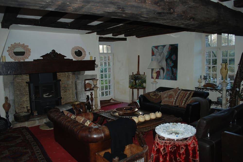 Luxurious 11th Century Chateau in the Heart of Brittany in Langon (Bretagne), Redon und Umgebung