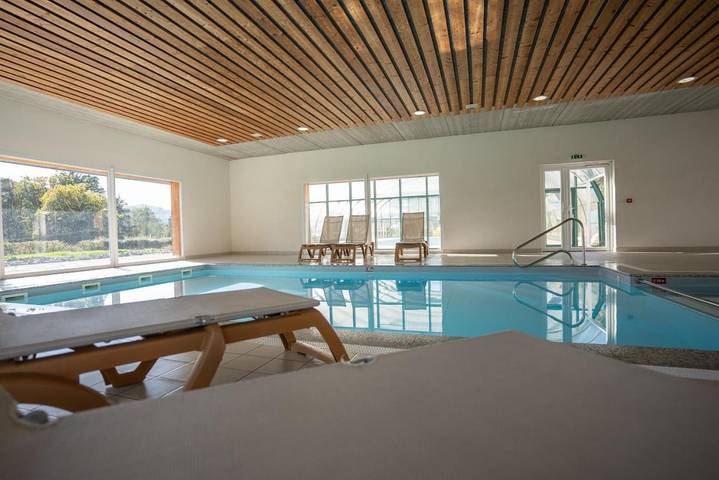 Parc de vacances pour 2 personnes, avec jacuzzi et jardin ainsi que piscine et sauna dans les Vosges - 4