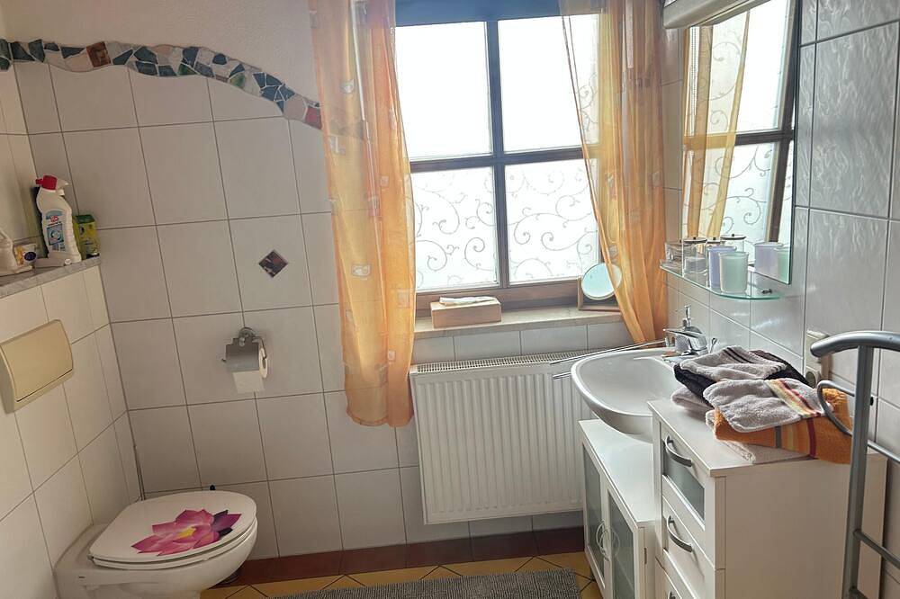 Ganze Wohnung, Voll ausgestattete 4*-Ferienwohnung für 2 Personen mit Garten in Arnbruck, Ostbayern