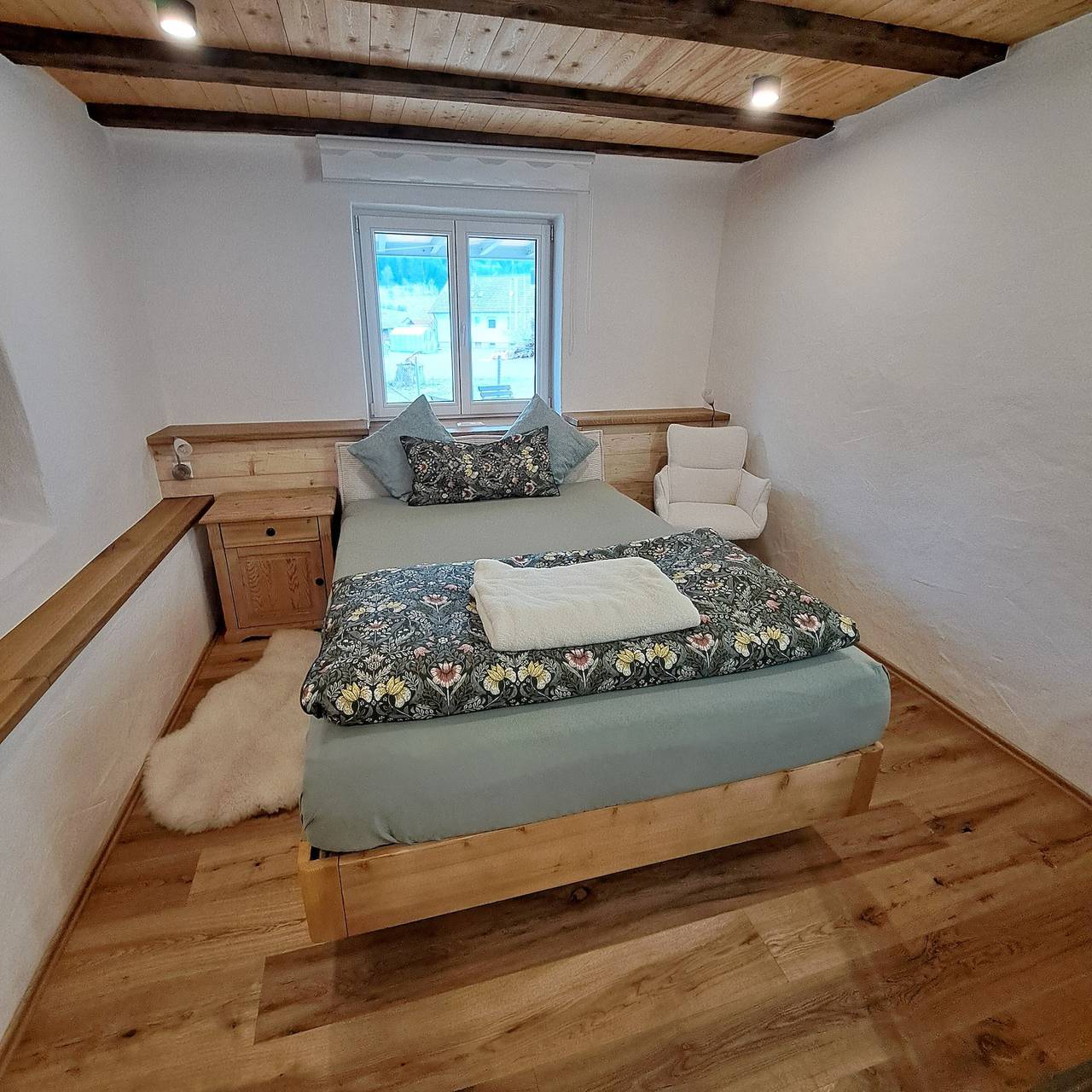 Ganze Wohnung, Ferienwohnung im Gustavhaus - Wohnen im Denkmalschutz mit modernster Technik, Wellnessdusche & Wlan in Meßstetten, Neckar-Alb