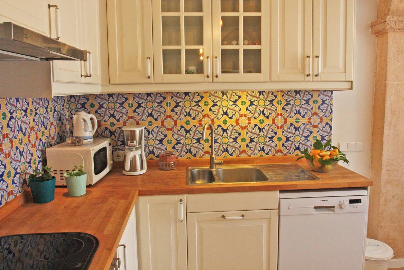 Apartamento Marina 48 en primera línea con vistas al mar, Wi-Fi y aire acondicionado in Puerto de Sóller, Sóller