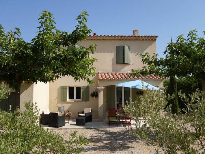 Location de vacances pour 6 personnes, avec Terrasse et Jardin au Parc naturel régional des Alpilles