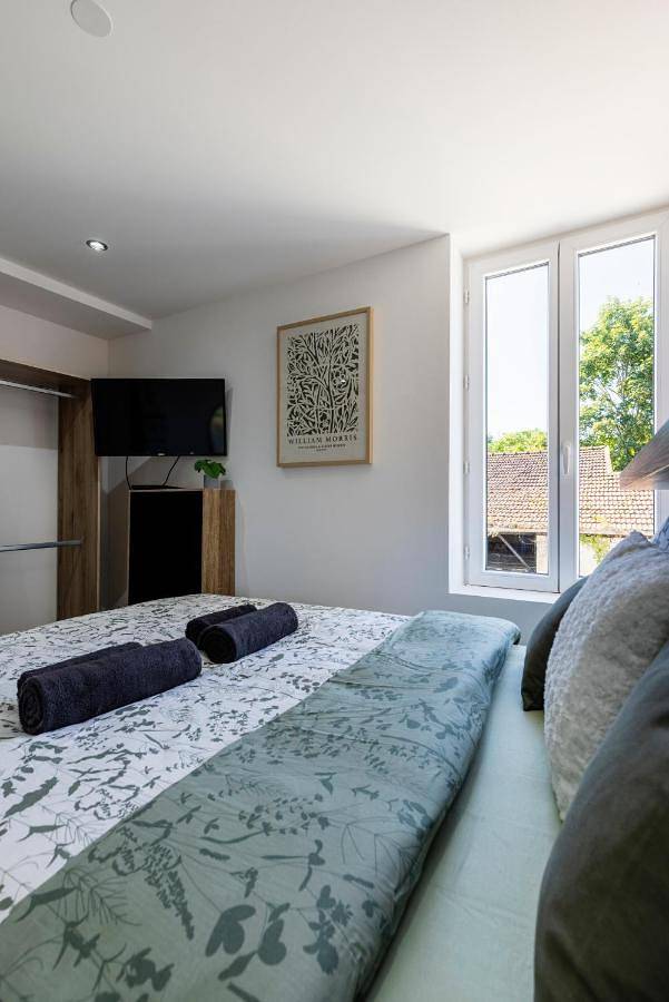 Appartement entier, Le Nido - stationnement privé gratuit in Attignat, Région de Bourg-en-Bresse