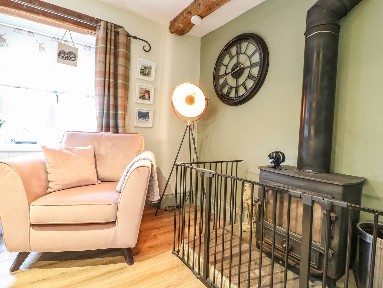 Dale End Farm Cottage in Elton (Derbyshire), Derbyshire