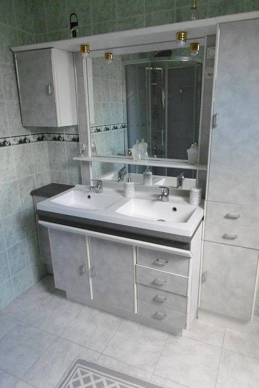 Régine - Chambre lila in La Gouesnière, Région de Saint-Malo