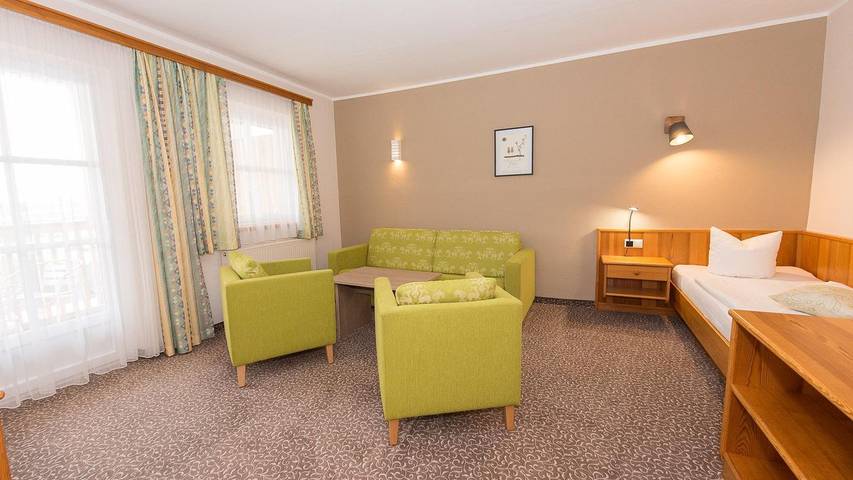 Ferienwohnung für 4 Personen, mit Pool und Terrasse sowie Garten und Sauna in Pöllauberg - 2