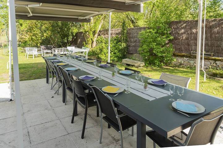 Location de vacances pour 15 personnes, avec Terrasse et Jardin à Montbazon