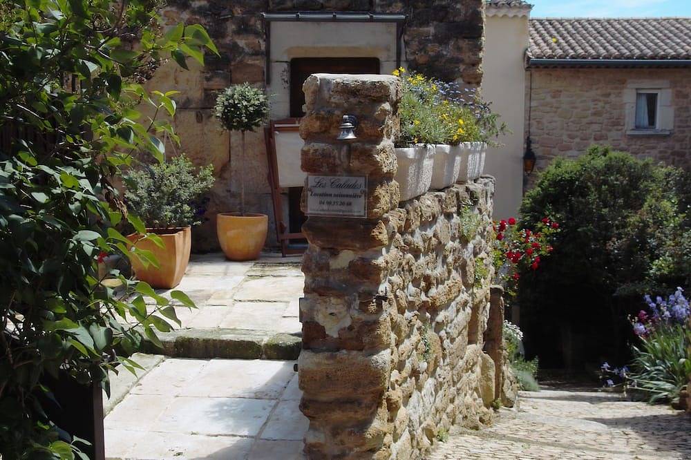 Les Calades de Suze - Vieilles pierres et espace détente spa et sauna privatif in Suze-la-Rousse, Région de nyons