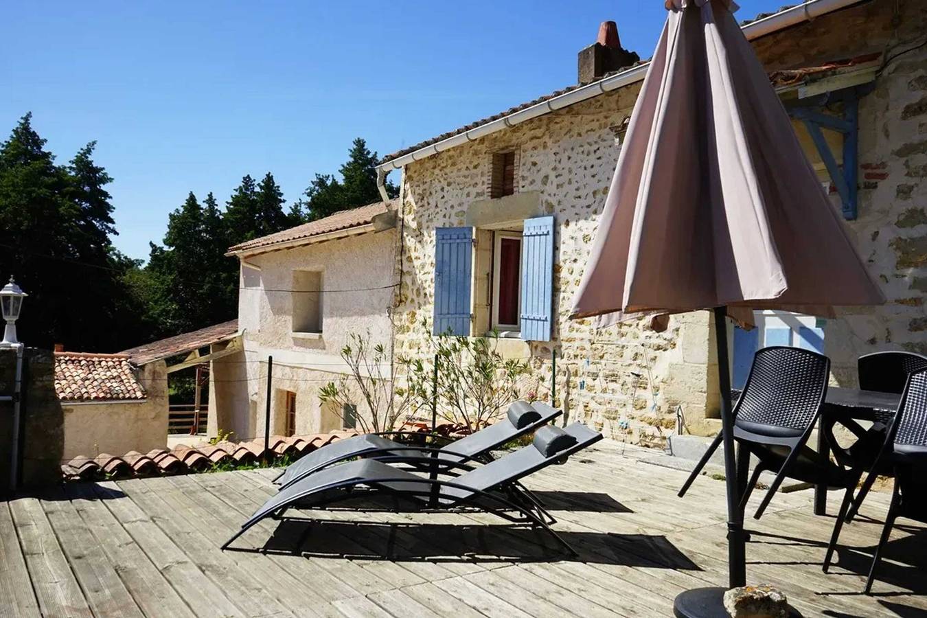 Acogedora casa con piscina en Chalandray in Chalandray, Vienne