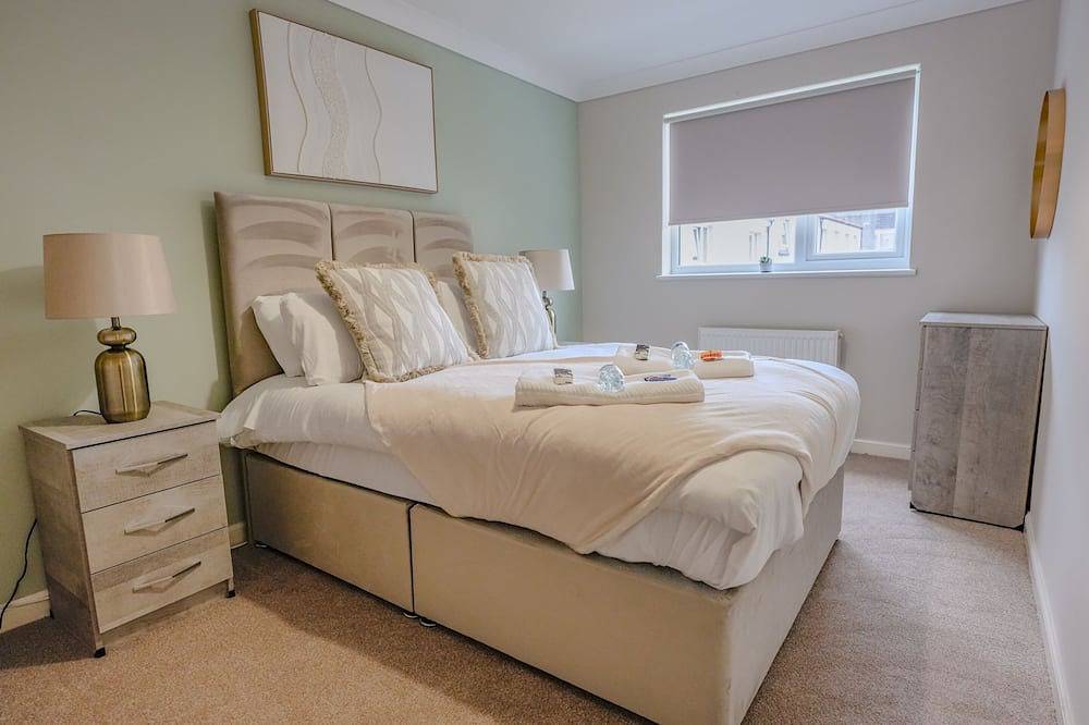 Charming Four Bed House in Livingston in Livingston, West Lothian