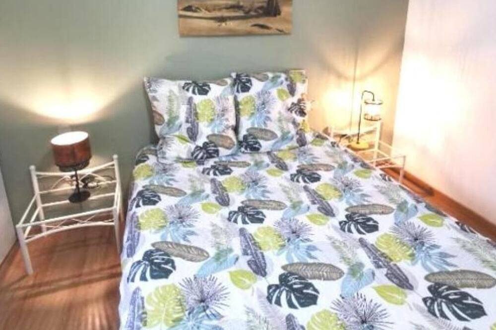 Entire apartment, The carnus, heart of the city, free street parking in Rodez, Massif Central