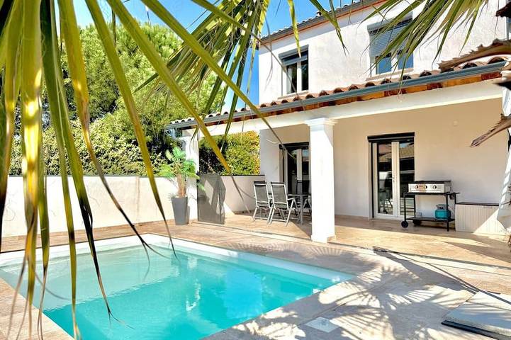 Location de vacances pour 6 personnes, avec jardin à Saint-Geniès-de-Malgoirès