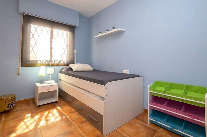 Location de vacances pour 10 personnes, avec jardin et piscine à Sant Joan d'Alacant - 3