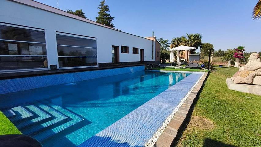 Casa rural para 18 personas, con piscina y vistas en Las Vegas (Madrid) - 4
