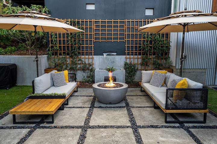 Vacation home for 6 people, with yard in Seattle