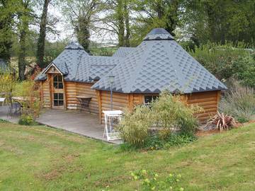 Gîte pour 2 personnes, avec jardin et piscine à Montfort-sur-Meu