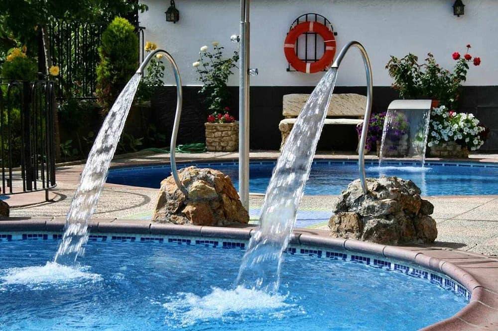Entire apartment, Aloj. Rural La Ermita for 2 people with Spa and Jacuzzi in Mecina Bombarón, Alpujarra de la Sierra